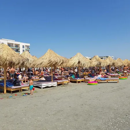 La Dolce Апартаменты Нэводари